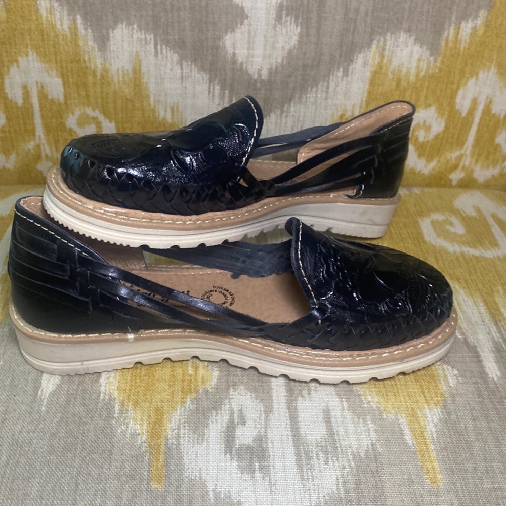 Black slip on Huraches